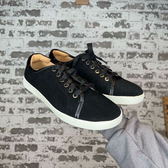 Vionic | women black suede lace up flats - Picture 1 of 6